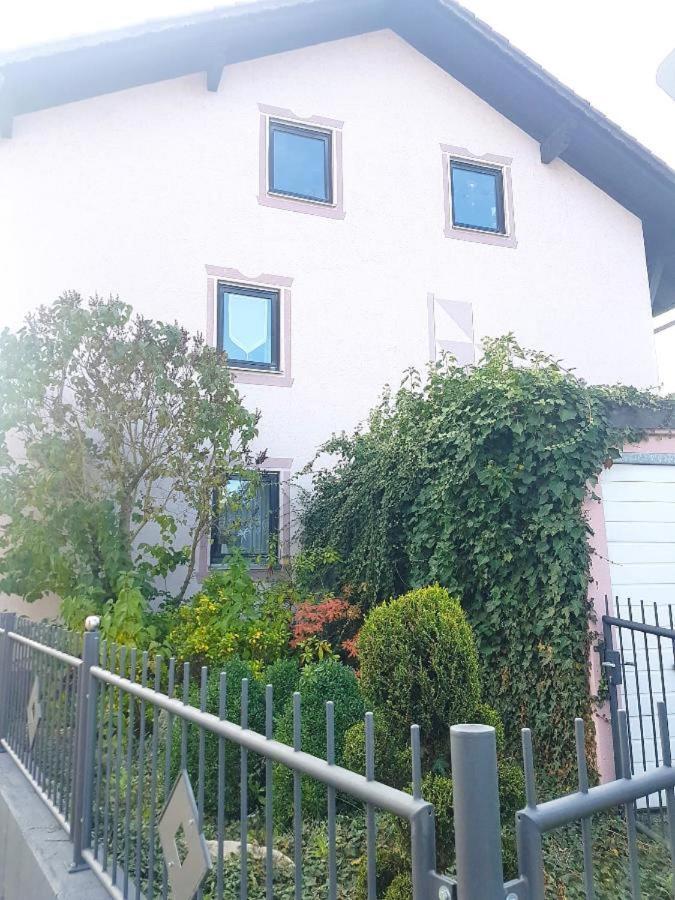 Ferienwohnung Hoamatgfuehl フュルト・イム・ヴァルト エクステリア 写真